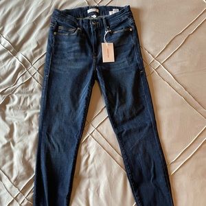 Good American Jeans- Good Leg